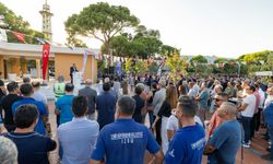 Başkan Tugay Kültürpark Göl Gazinosu'nu İşçilerle Açtı