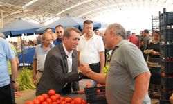Başkan Yetişkin Cuma Pazarı'nda Vatandaşlarla Buluştu