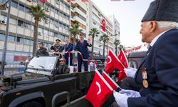 İzmirliler 30 Ağustos Zaferi'nin 103'üncü Yılını Coşkuyla Kutladı