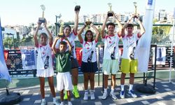 Tenis Kulübü'nde Kupalar 30 Ağustos Coşkusuyla Havaya Kalktı