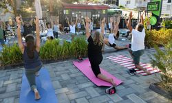 Kuşadası'nda Ücretsiz Yoga Dersleri Başladı