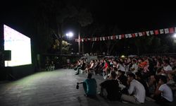 12 Dev Adam'ın Final Heyecanı Bornova'da Dev Ekranda Yaşanacak