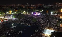 İzmir Fuarı'nda Yıldız Tilbe Rüzgarı