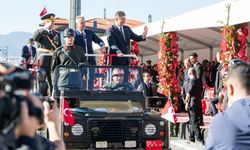 İzmirliler Cumhuriyet Bayramı'nı Coşkuyla Kutluyor