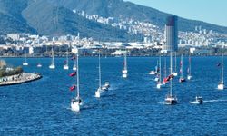 İzmir'de Yelkenler Cumhuriyet Coşkusuyla Doldu