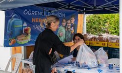Kuşadası Belediyesi Beslenme Çantalarını Doldurmaya Devam Ediyor