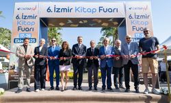 İZKİTAPFEST - 6. İzmir Kitap Fuarı Kapılarını Açtı