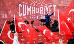 İzmir'de Cumhuriyet Coşkusu Başladı