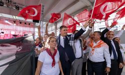Başkan Tugay, Menemen'de: "Cumhuriyet'e Sahip Çıkacağız"