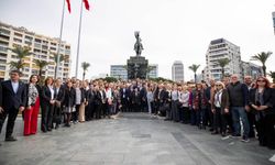 CHP İzmir'den Cumhuriyet Meydanı'nda 24 Kasım Töreni