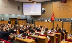 İzmir'in 2026 Bütçesi Tamam: Meclis'te Kabul Edildi