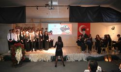 Kuşadası'nda 24 Kasım Öğretmenler Günü Kutlandı