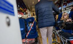 İzmir'de "Boş Koltuk"lu 25 Kasım Mesajı