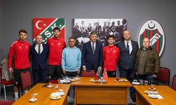 Başkan Tugay'dan Karşıyaka ve Göztepe'ye Ziyaret