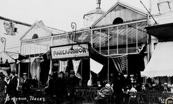 Mert Rüstem'in "İzmir 1860-1920" Sergisi Sakız Adası'nda