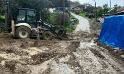 Efeler'den Sağanak Yağışa Hızlı Müdahale