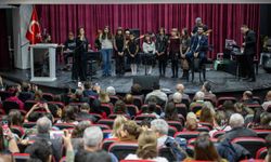 Efsane Notalar Bornova'da Yankılandı