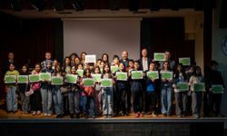 Bilimle Büyüyen Bornova'da 179 Genç Sertifikalarını Aldı