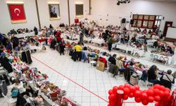 Buca Belediyesi Hediyelik Eşya Pazarı'na Yoğun İlgi