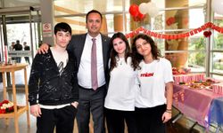 Bornova'dan Gençlere Altın Destek: Burs Dayanışması