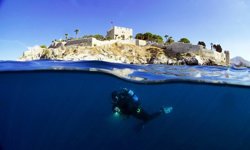 Kuşadası'nda Büyüleyici Bir Deneyim: Ege Denizi’nin Emsalsiz Manzarasına Tanıklık