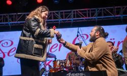 Kuşadası'nda Sevgililer Günü Evlenme Teklifiyle Taçlandı