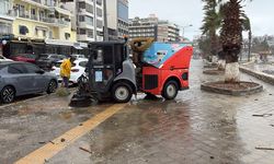 Kuşadası'nda Sağanak ve Fırtına Mesaisi