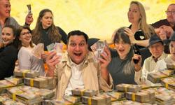 İzmir Amatör Levanten Tiyatrosu'ndan Anlamlı Perde