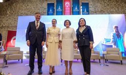 Kadınlar İzmir'den Ses Verdi: 103 Yıllık Cesaret