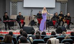 Bornova'da Aşk Şarkıları Gecesi