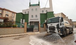 Buca'daki İbadethanelerde Bayram Temizliği