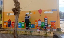 Efeler'in Parkları Renkleniyor: Çocuklara Özel Eğitici ve Eğlenceli Dokunuşlar Beğeni Topladı