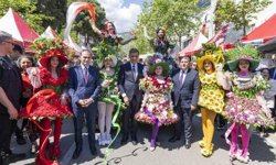 27. Uluslararası Bayındır Çiçek Festivali Renkli Kortejle Başladı