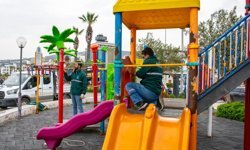 Kuşadası'nda Çocuk Parkları Bahara Hazırlanıyor