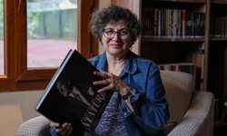 Buca'da Atatürk Hayranı Bir İspanyol: Cumhuriyet Kütüphanesi'nin Müdavimi Oldu