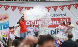 Karabağlar'da Çocuk Şenliği Tüm İlçeyi Sardı