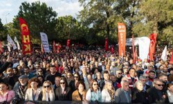 İzmirliler Meslek Fabrikası Mitingine Akın Etti