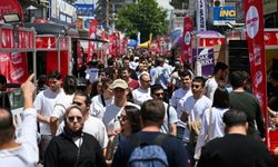 Bornova'da "Sanayi Street Food Fest" Yoğun İlgi Gördü