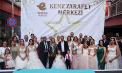 Efeler'in Kent Zarafet Merkezi Defileyle Hizmete Girdi