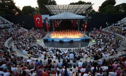 Konak'ın Halk Oyunları Şenliği'nde 20. Yıl Gururu Yaşanacak