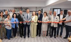 Konak'ta İki Cumhuriyet Kütüphanesi Daha Hizmete Açıldı