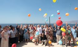 Konak'ta Dünya Barış Günü'nde Gökyüzüne Rengarenk Balonlar Salındı