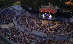 95. İEF'te Sanat Dolu Gece: Levent Yüksel ve Salih Bademci'ye Yoğun İlgi