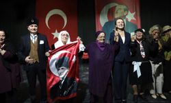 Konak'ın Çınarlarından Unutulmaz Cumhuriyet Gösterisi