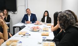 Başkan Eşki'den Yurtta Kalan Öğrencilere Anlamlı Ziyaret