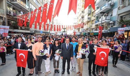 Konak'ta Cumhuriyet Coşkusu Her Yerde