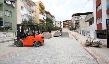 Bayraklı'nın Sokakları Kilit Parke ile Yenileniyor