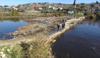 Siyaha Bürünen Menderes Nehri Analiz Edilecek