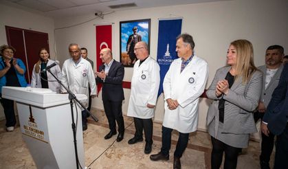 Başkan Soyer'den Eşrefpaşa Hastanesi'ne Teşekkür Ziyareti