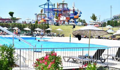 Çeşme Oasis Aqua Park Sezonu Açıyor